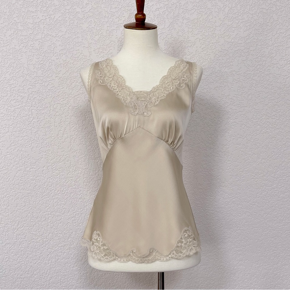 NWT Ann Taylor champagne color v-neck pleated lace trim silk chemise top